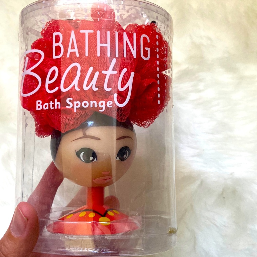 Bathing beauty bath sponge